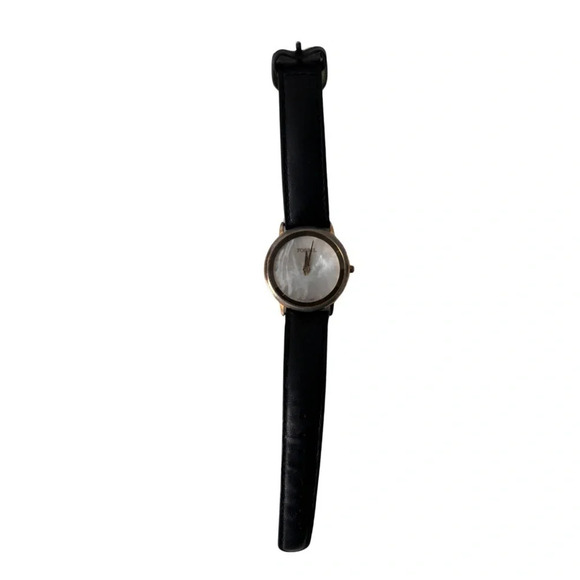 Vintage | Fossil | 1980's Fossil  World Gold Watch with Black Leather Band - Picture 1 of 7
